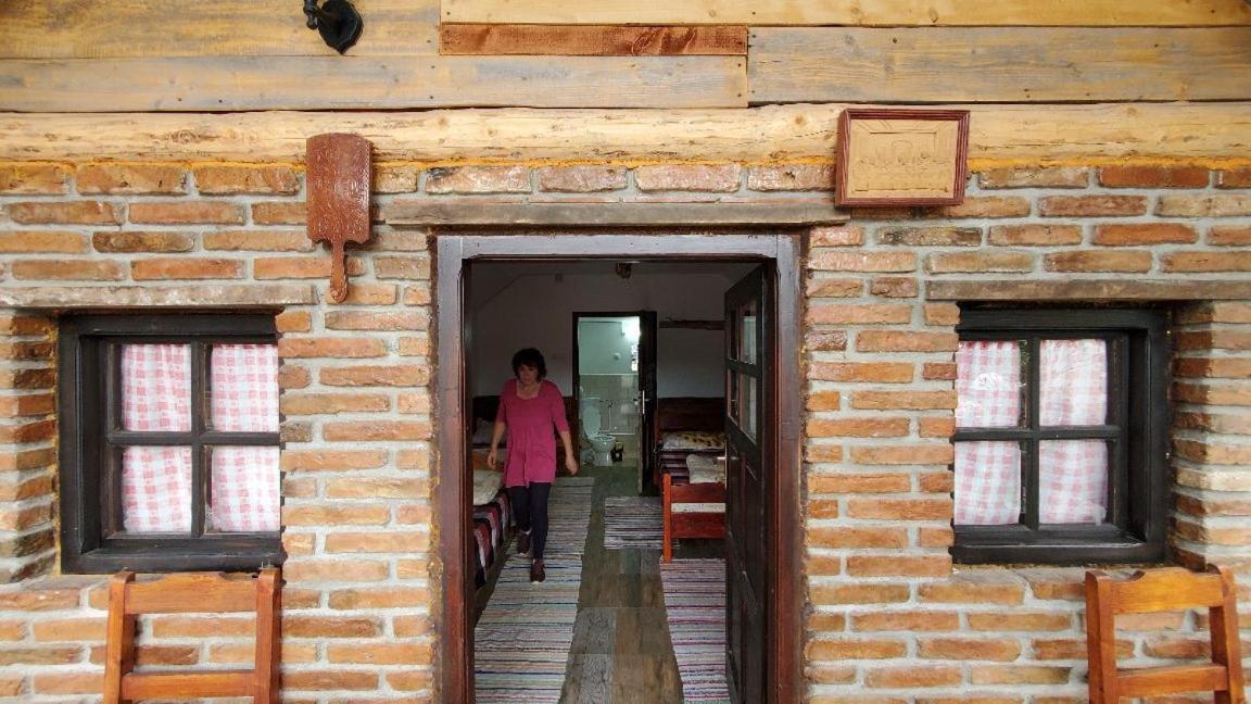 Casa Rustic Feher & Fekete Vendeghazak Sovata Exterior photo