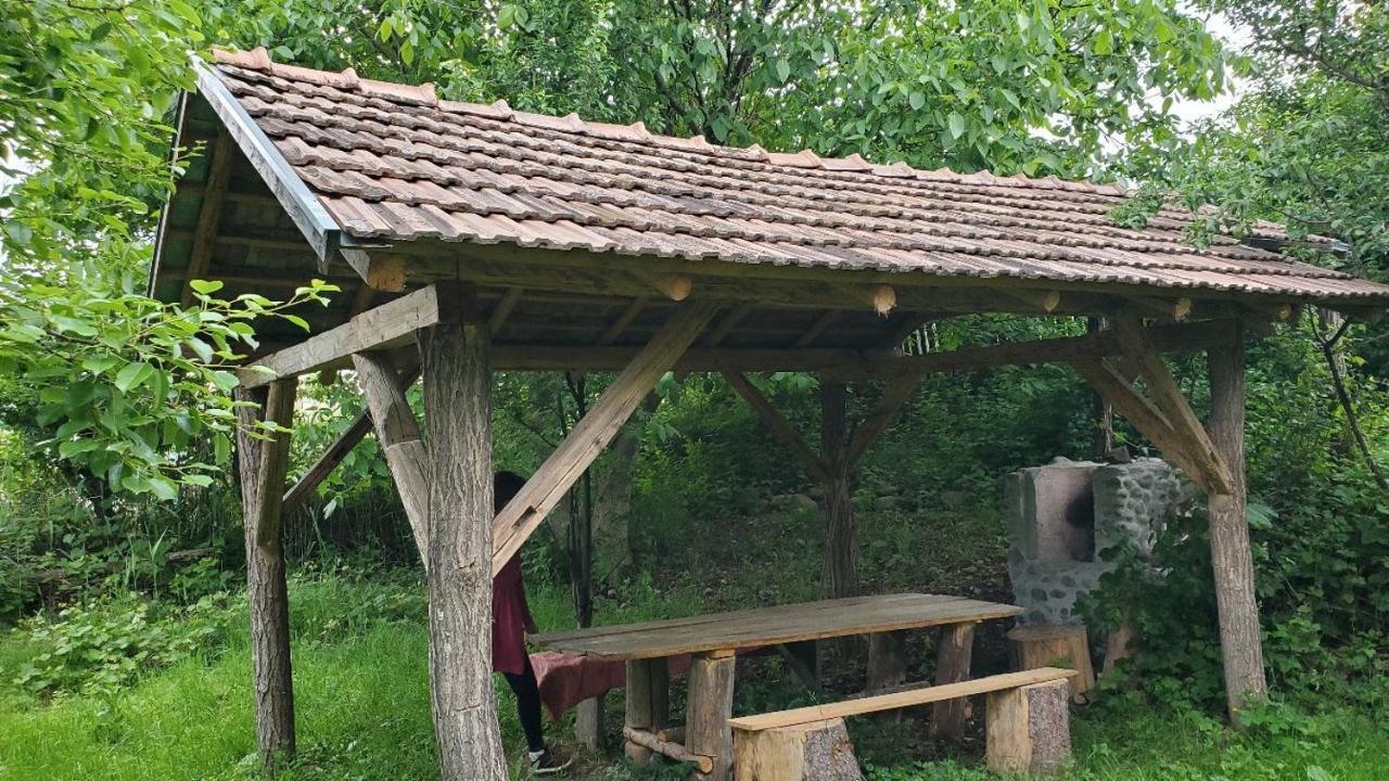Casa Rustic Feher & Fekete Vendeghazak Sovata Exterior photo